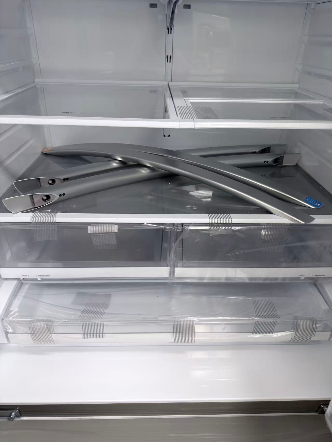 LG 28 cu. ft. 4-Door French Door Refrigerator – LMXS28626S