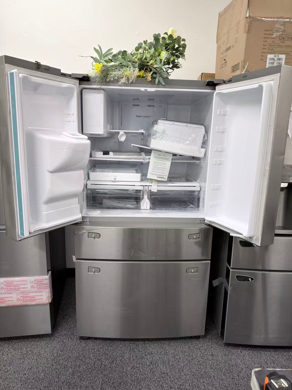 Samsung 28 cu. ft. 4-Door French Door Refrigerator - RF28R7201SR